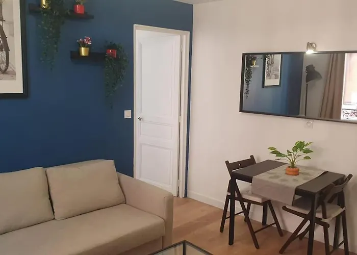 Palais De Justice Apartment *